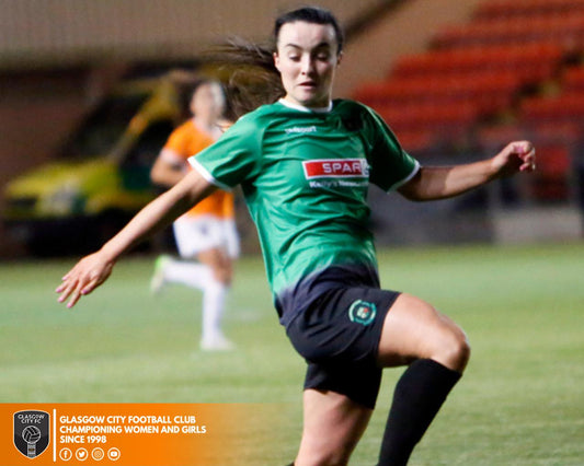 City sign Irish International defender Niamh Farrelly