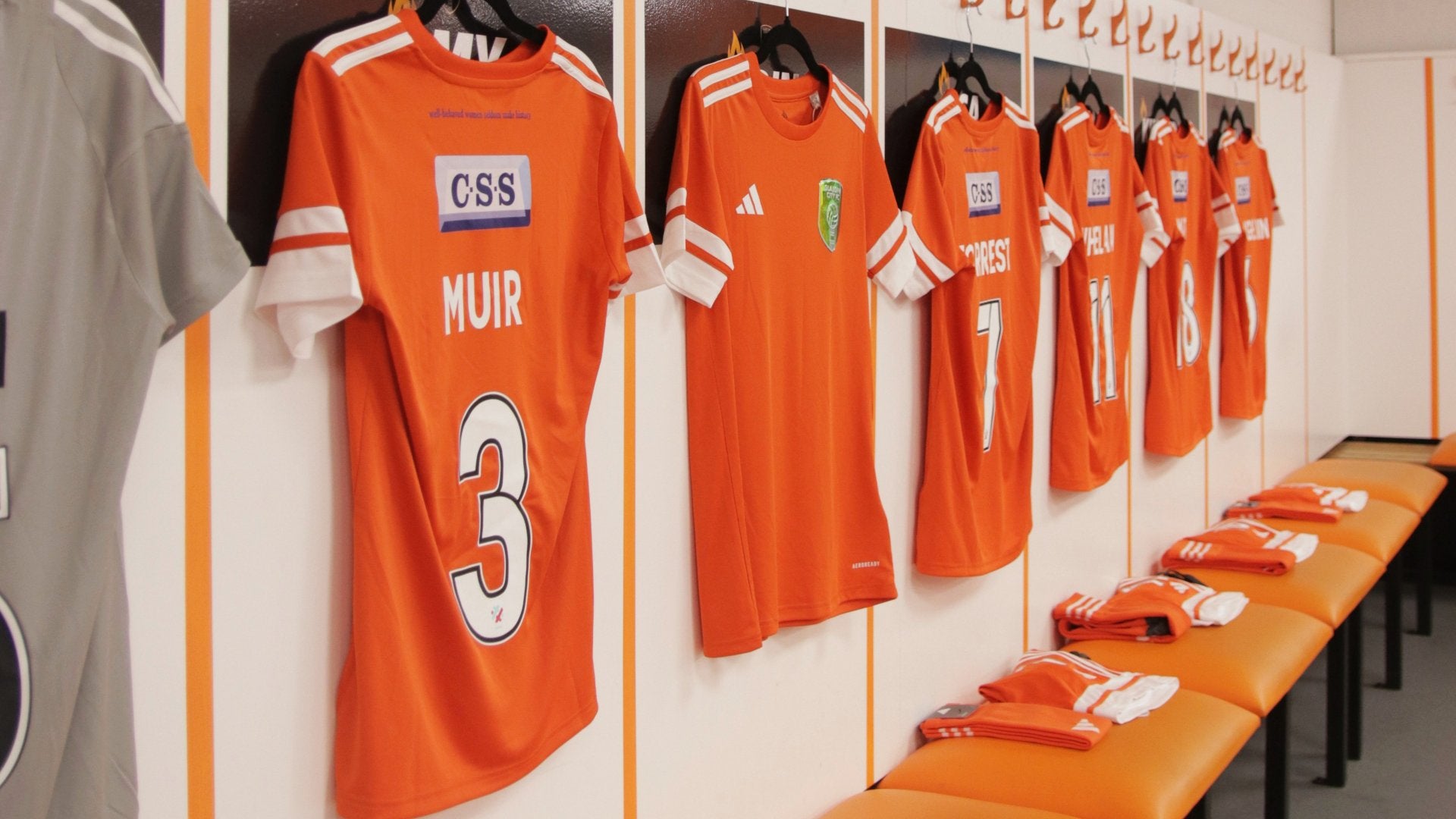 SPONSOR A PLAYER'S KIT