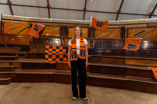 Leah Lane signs first professional contract with Glasgow City